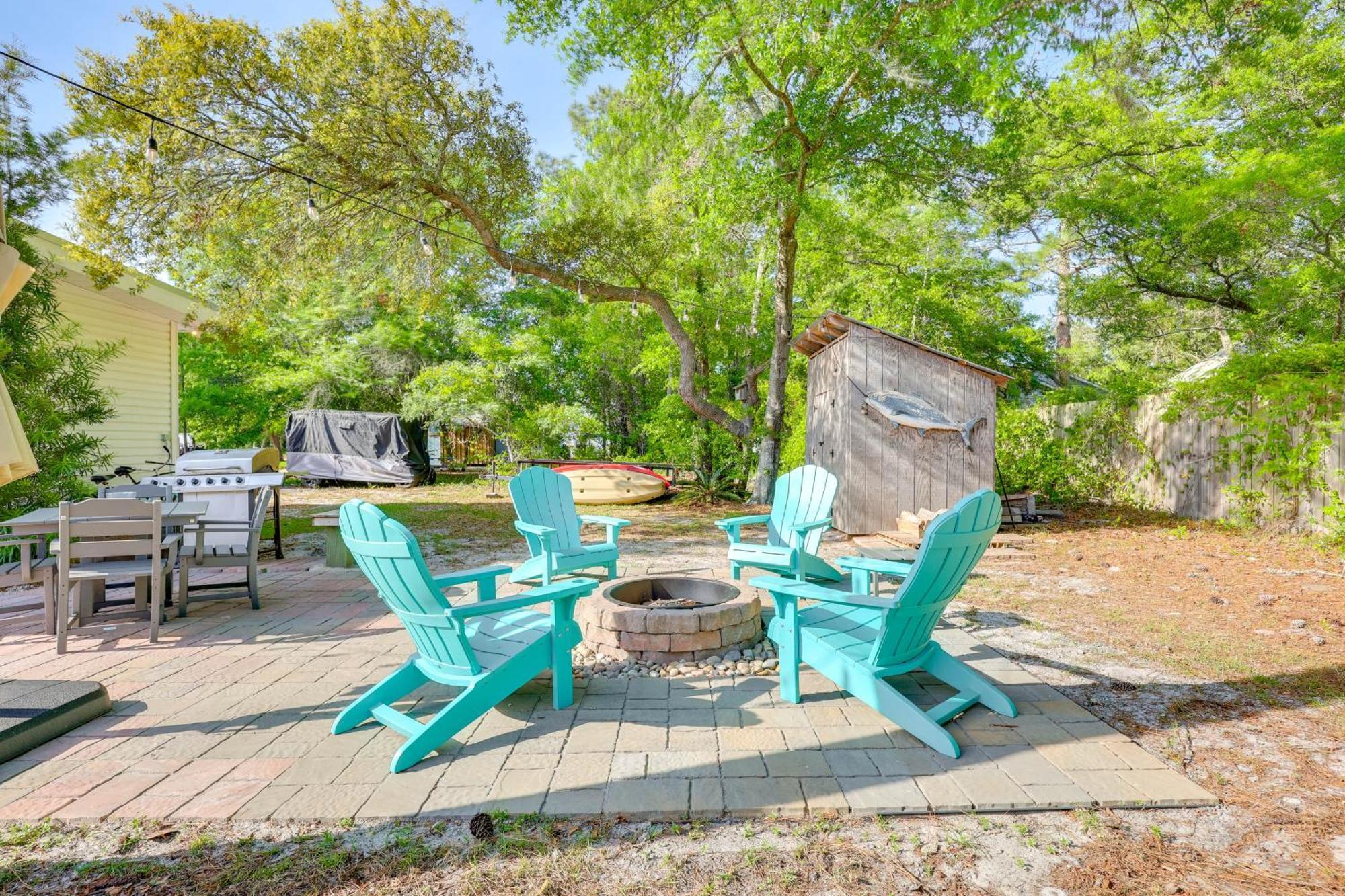 Modern Oak Island Escape 1 Mile To Long Beach! Экстерьер фото