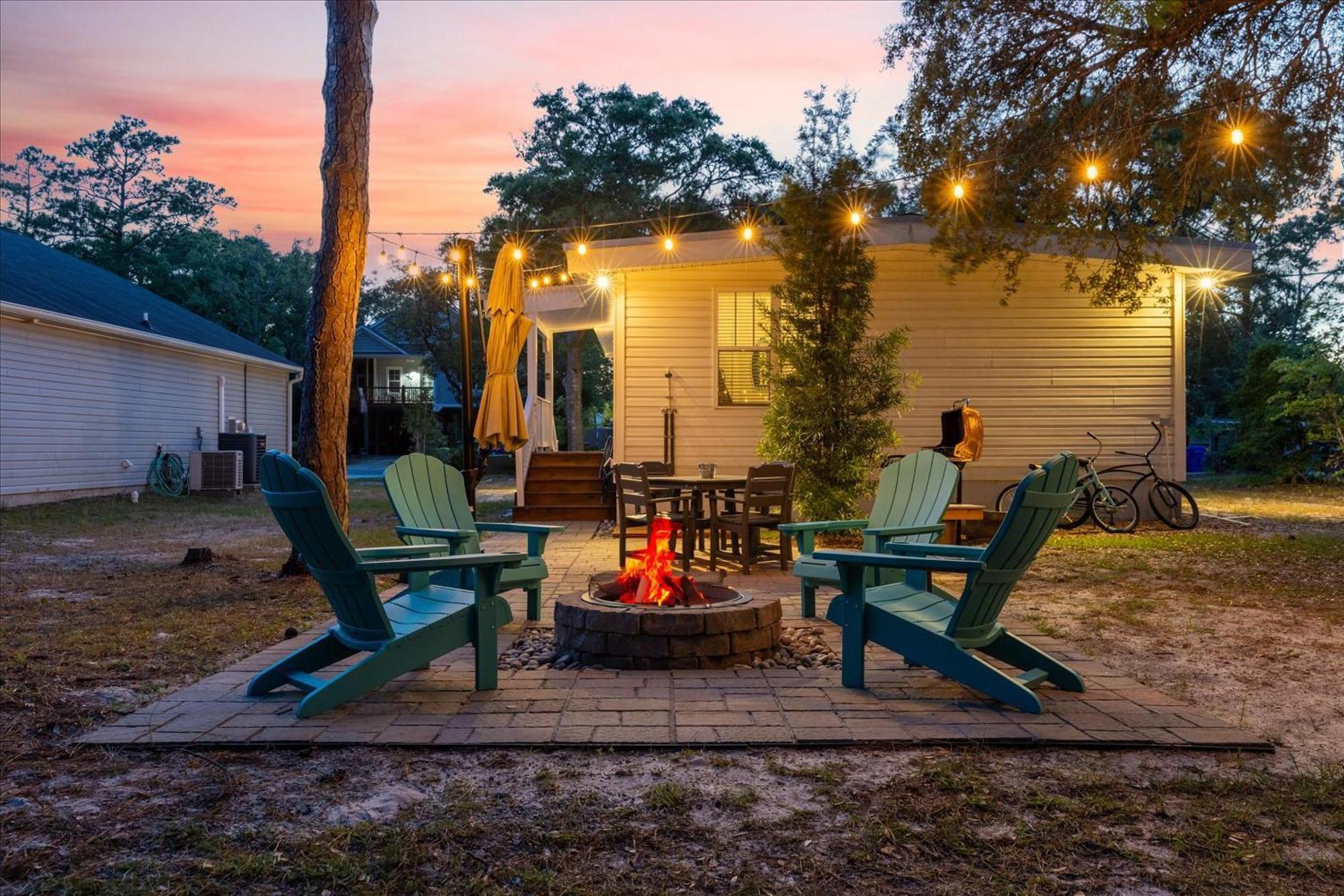 Modern Oak Island Escape 1 Mile To Long Beach! Экстерьер фото